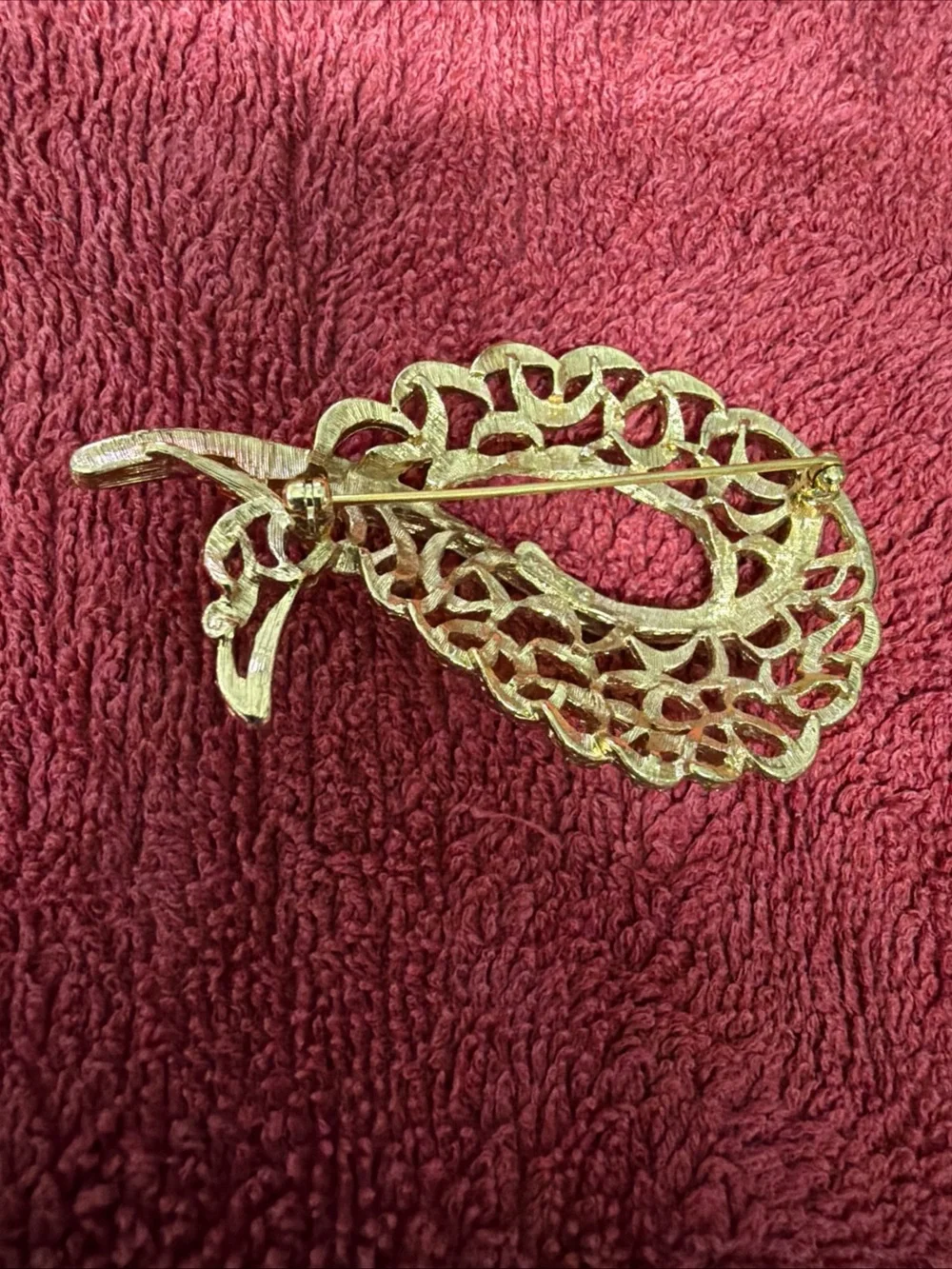 Monet Elegant Gold Tone Leaf Filigree Women's Brooch -